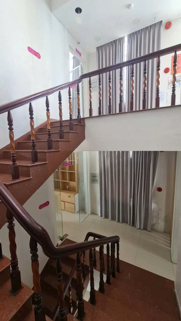 Bán nhà 6 tầng căn góc đường Nguyễn Thiện Thuật, TP. Nha Trang.
  Diện tích đất: 96,0 m² (ngang 5,2m)
 Giá bán: 45 tỷ (có thương lượng)
mọi thông tin chi tiết vui lòng lh e để đi xem nhà
