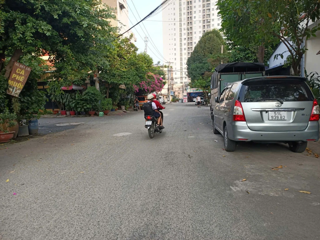 Bán Nhà 2 Tầng Tân Thới Nhất -DTSD: 91m2 - Đường 8m - Chỉ 4,9 tỷ..