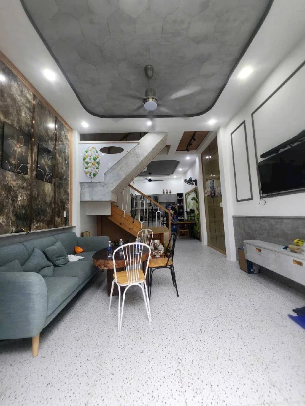 NHÀ 1 SẸC ,4 TẦNG, 40M2,4PN, ĐƯỜNG XE HƠI, HT 17,QUẬN 12