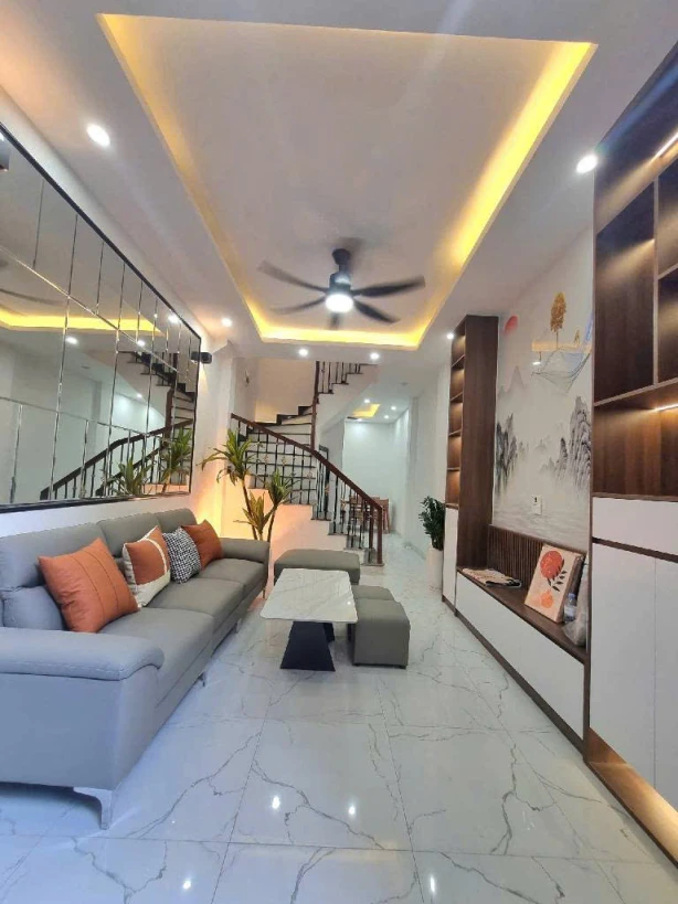 BÁN NHÀ KIM  GIANG -HOÀNG ĐẠO THÀNH MỚI TINH 37M *4 tẦNG  *8.5 TỶ ,  4 ngủ đủ  công năng,  full nội thất chỉ việc xách balo về ở