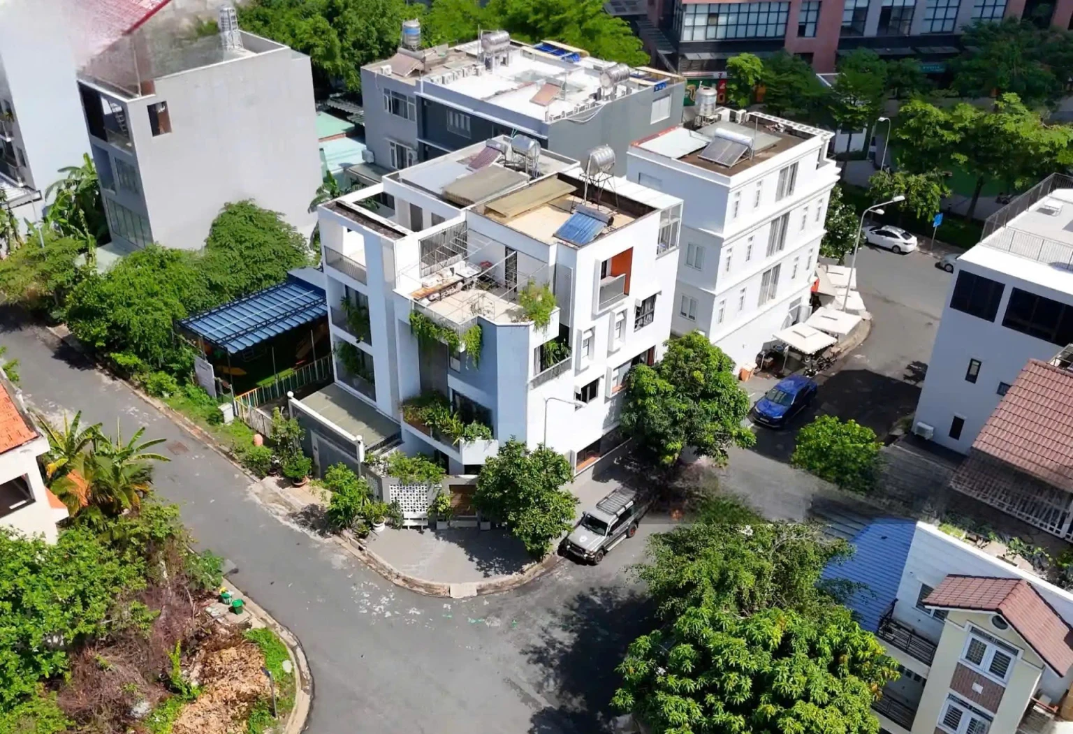 CHO thuê nhà mặt bằng góc 2 mặt tiền phù hợp làm văn phòng CTY, Showroom. spa