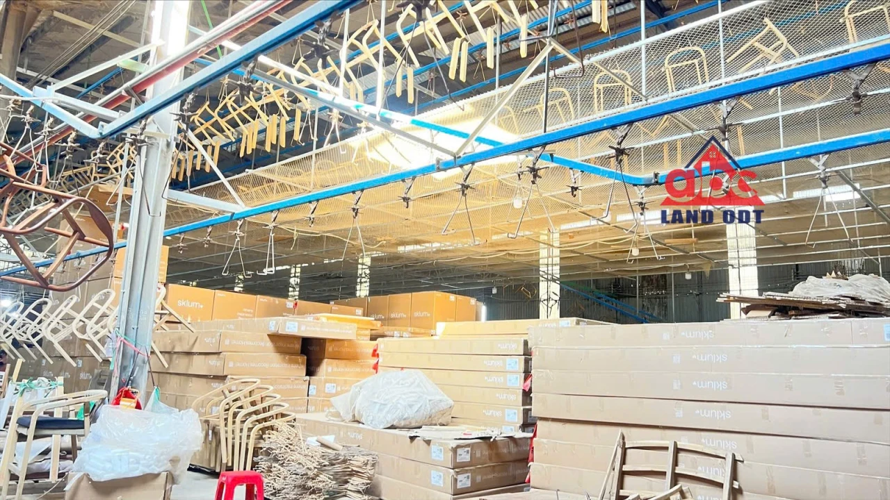 XN179 cho thuê xưởng sản xuất có trạm điện, PC vách tường, sẵn xưởng giao liền