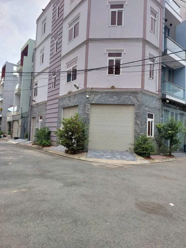 Nhà 3 tầng đẹp sát Trung Tâm Quận 2  Nguyễn Duy Trinh,Phú Hữu,Quận 9 
vuông vức, phong thủy đẹp, đường trước nhà 6m