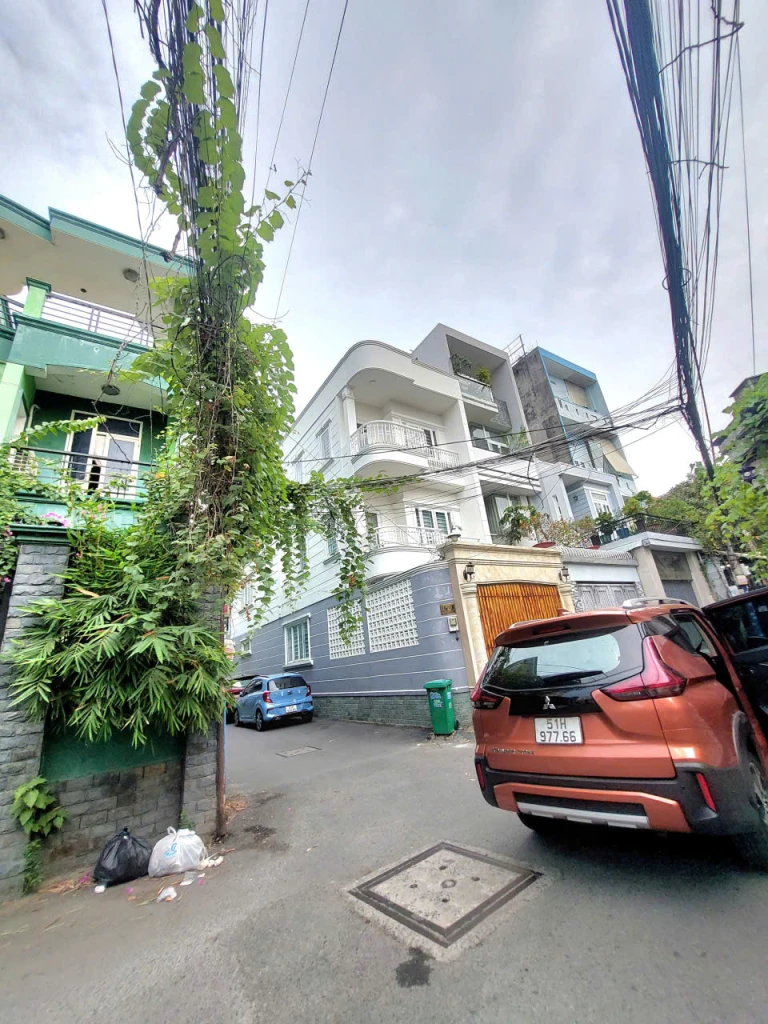 Trung Tâm Quận 9,Bán nhà Đỗ Xuân Hợp,căn góc thoáng mát,Phường Phước Long