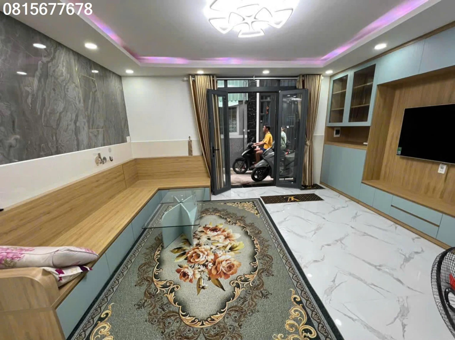 NHÀ Q7 MỚI NỘI THẤT XỊN – Ở NGAY – GẦN MẶT TIỀN