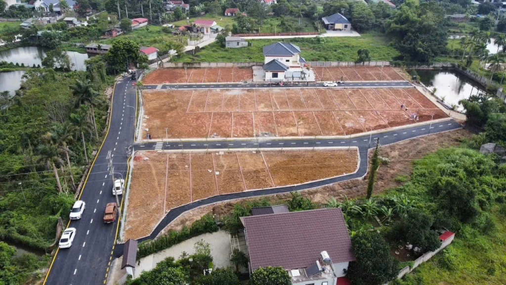 BÁN ĐẤT TẶNG BIỆT THỰ VIEW HỒ – TRUNG TÂM-  LA GIÁN - XÃ HÒA LẠC -  HUYỆN THẠCH THẤT- HÀ NỘI