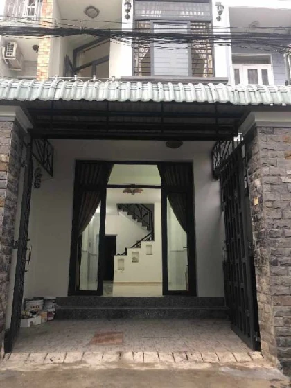 Bán nhà chính chủ 2 tầng còn mới tại đường Lê văn Quận 3