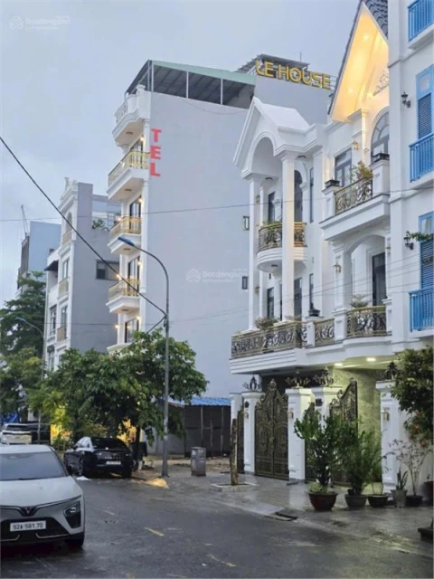 Bán nhà mặt phố Phú Lộc 22, Liên Chiểu, Đà Nẵng. DT 95m2, 3 tầng, 4PN. Sổ đỏ chính chủ. Giá 11.4 tỷ. LH: 0877661879