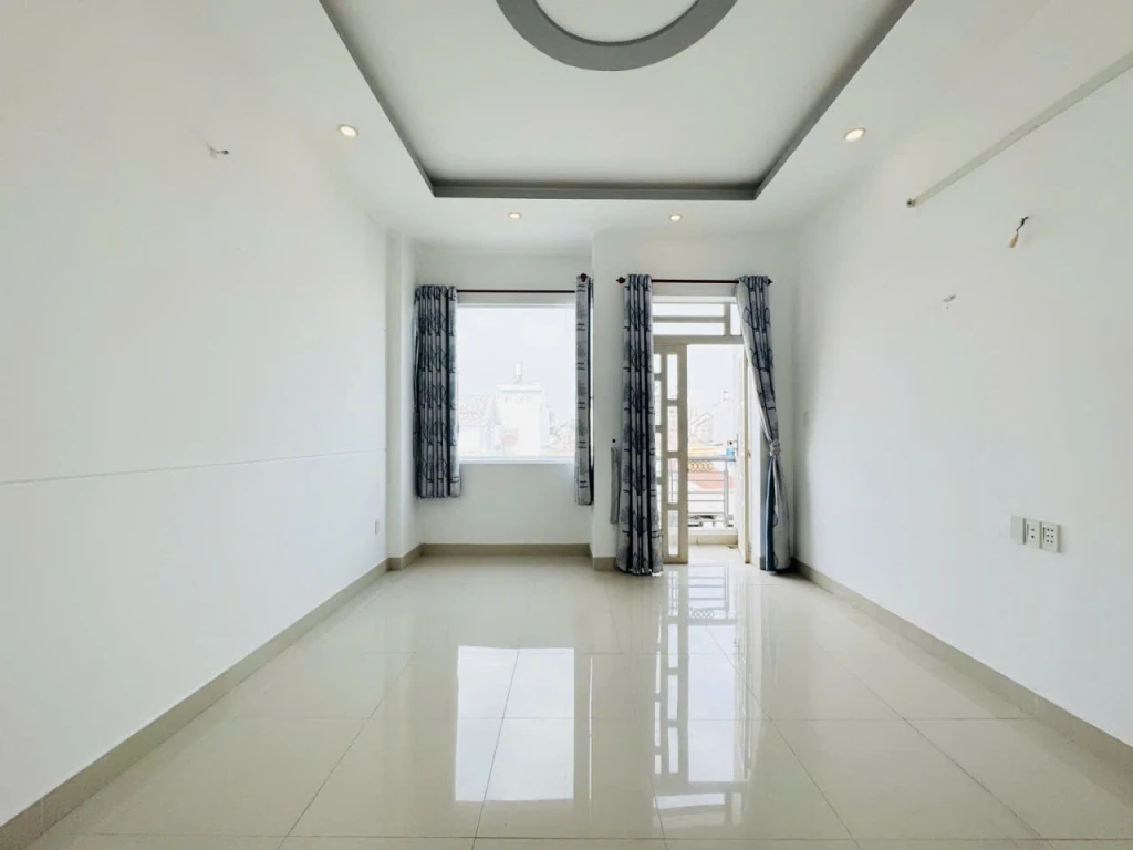 NGỘP BANK GẤP BÁN -  KHU VIP SÀI GÒN MỚI PHÂN LÔ ĐỒNG BỘ CAO TẦNG - HẺM 8M SẠCH ĐẸP OTO NGỦ TRONG NHÀ