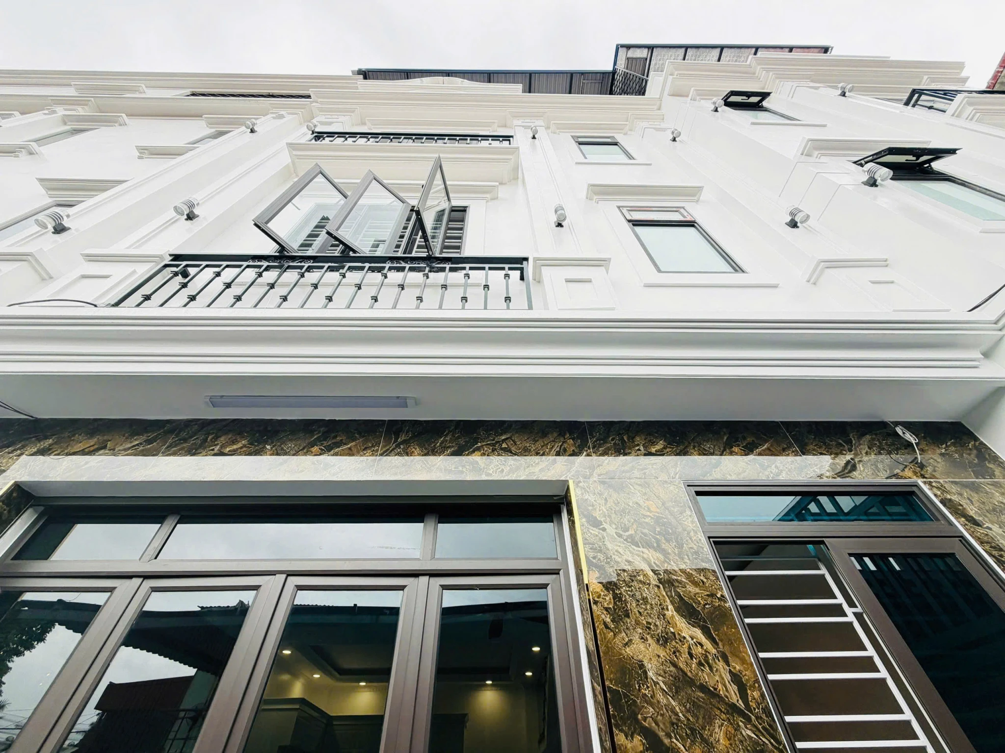 BÁN NHÀ 3,5 TẦNG PHỐ BÙI TỰ NHIÊN – HẢI AN – NGÕ RỘNG GẦN Ô TÔ – GIÁ TỪ 3,35 TỶ