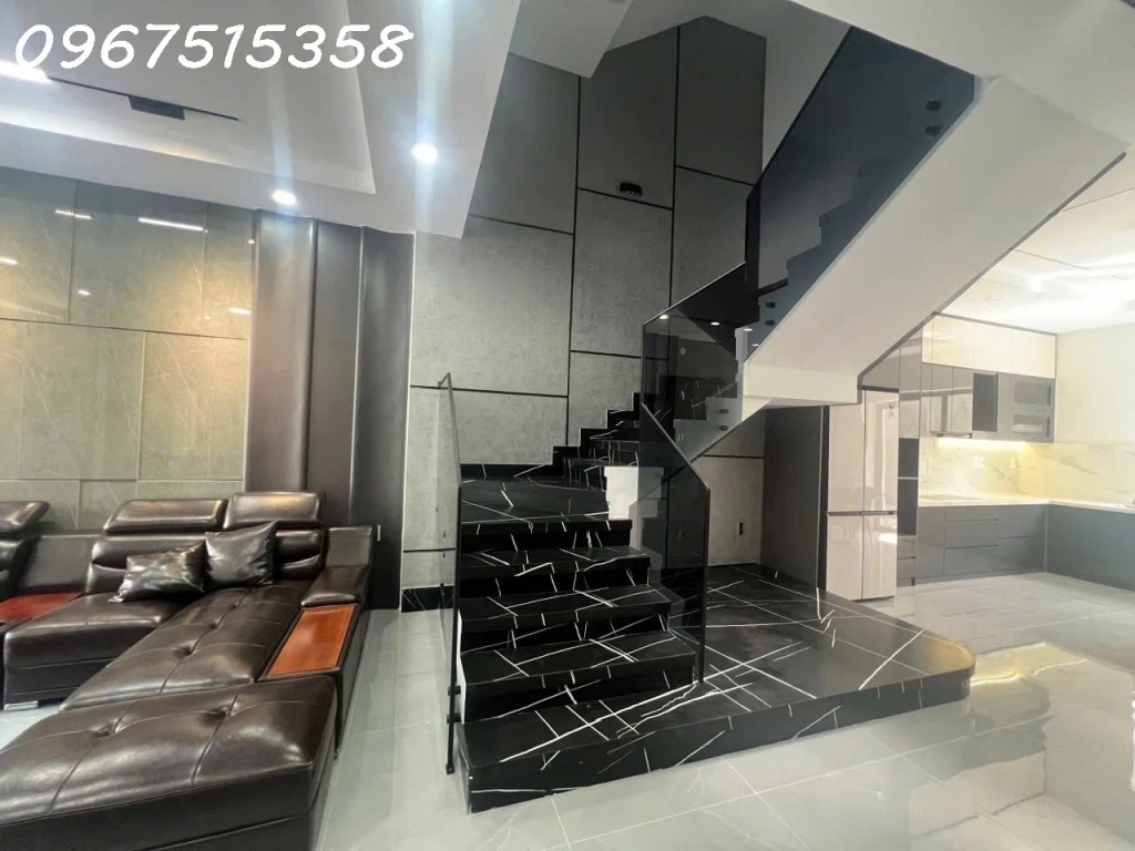 Nhà đẹp KĐT Mỹ Gia gói 5 – DT 100m2 đường 92 rộng 13m – 3 tầng hiện đại hoàn công – Giá 8 tỷ