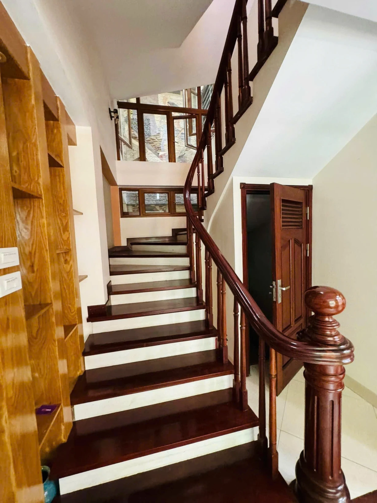 BÁN BIỆT THỰ KHU ĐÔ THỊ MỄ TRÌ HẠ – NAM TỪ LIÊM – DIỆN TÍCH 181M² – 5 TẦNG THANG MÁY  – GIÁ 74,8 TỶ