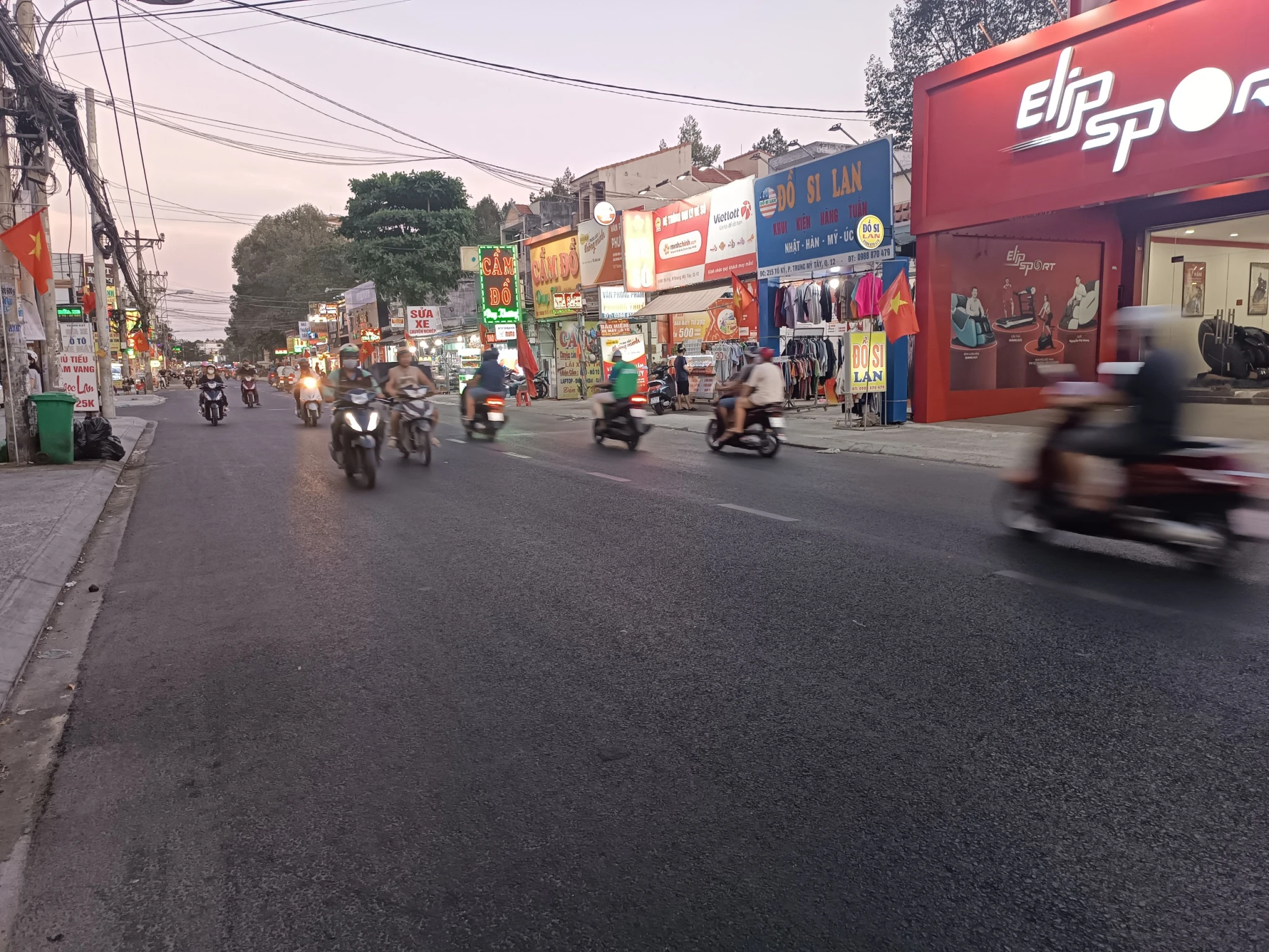 Bán nhà mặt tiền 11.3x33m giá 15 tỷ Đường Nguyễn Thị Ngâu