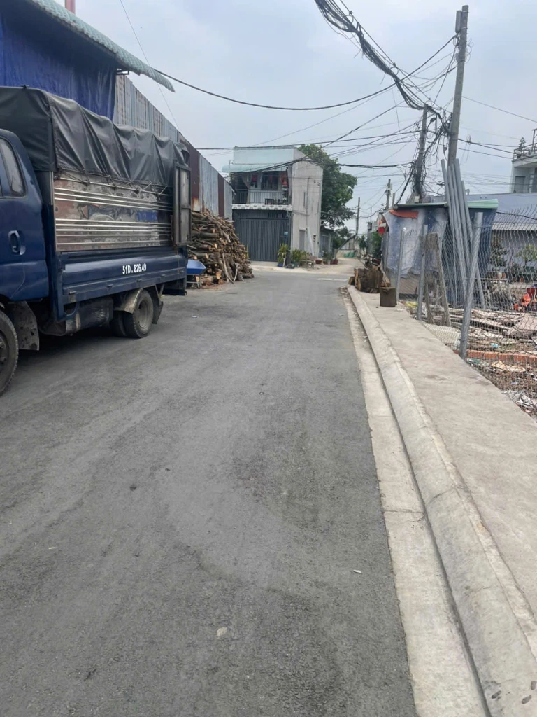 Bán đất 5x24m giá 3,75 tỷ Đường nhựa 6m thông Trịnh Thị Dối