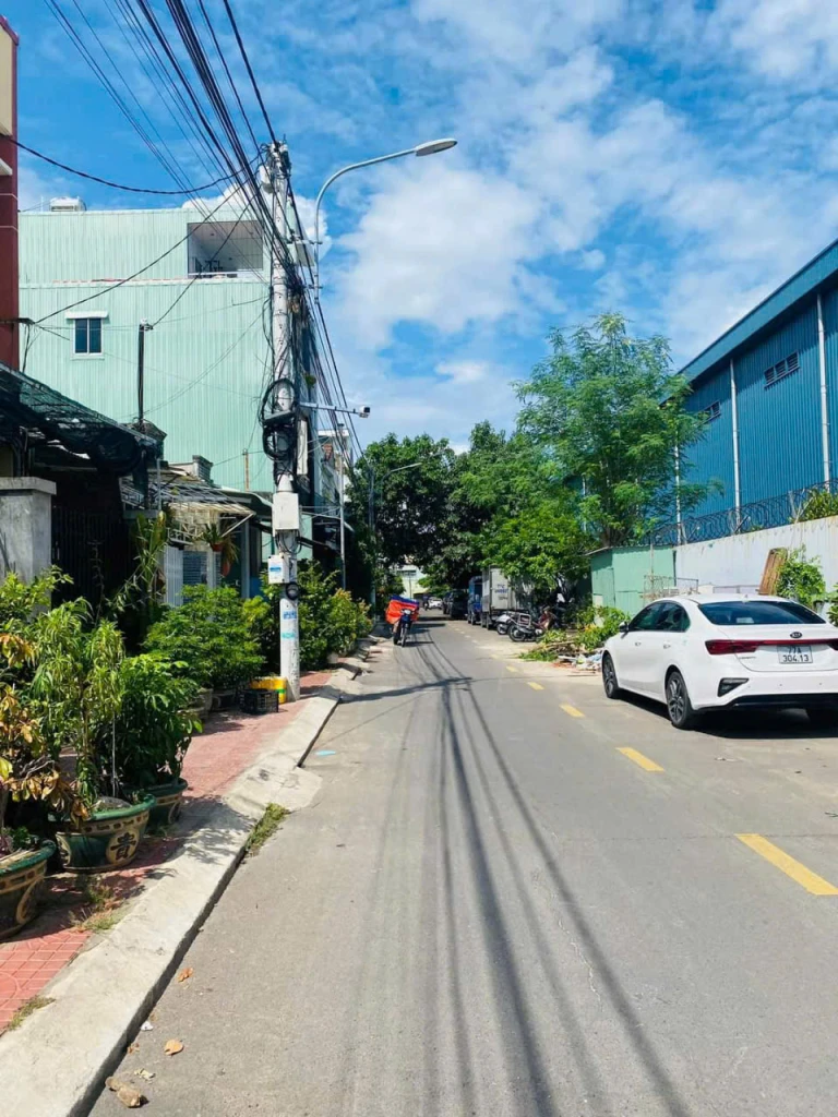 BÁN NHÀ CẤP 4, ĐƯỜNG Ô TÔ HOÀNG VĂN THỤ - TRUNG TÂM QUY NHƠN. MÃ SỐ: #MP0094