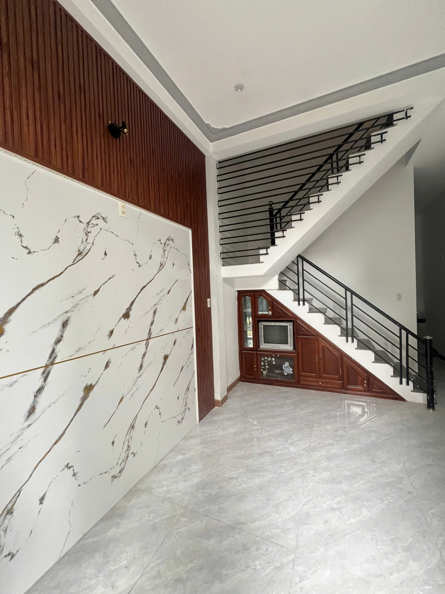 BÁN NHÀ 2 TẦNG HẺM RỘNG ĐƯỜNG NGÔ MÂY.MÃ SỐ: #NR5551