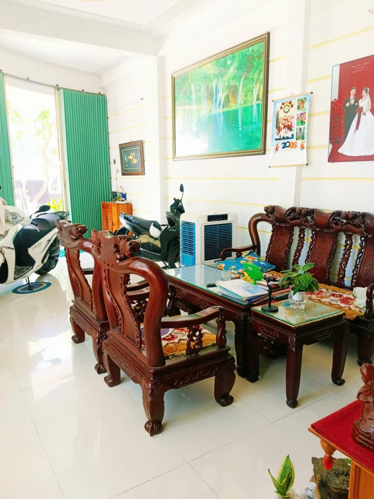 BÁN NHÀ LÔ GÓC 2 MẶT TIỀN KHU DÂN CƯ CHỢ DINH - QUY NHƠN.MÃ SỐ: #MT5810