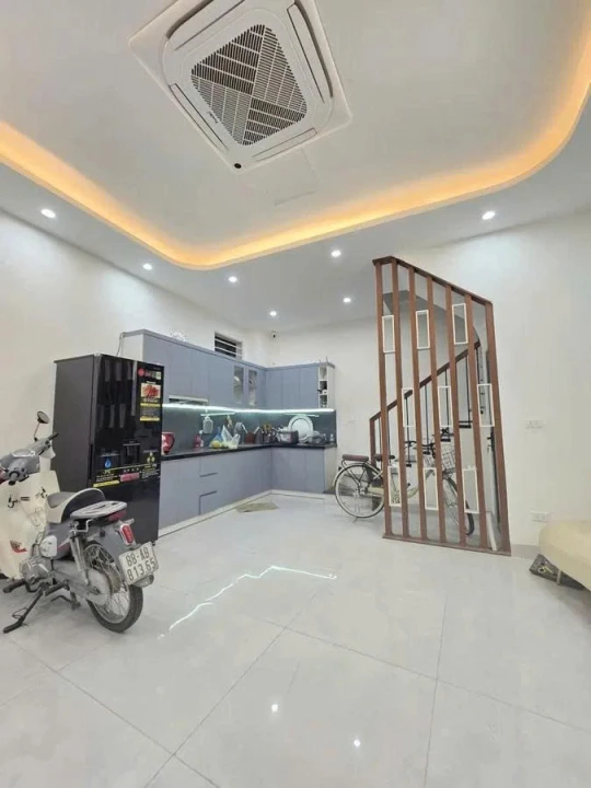 BÁN NHÀ CẦU AM - HÀ ĐÔNG  LÔ GÓC - NGÕ THÔNG - NHÀ ĐẸP Ở NGAY - 36m² - 5 Tầng - 9.x Tỷ