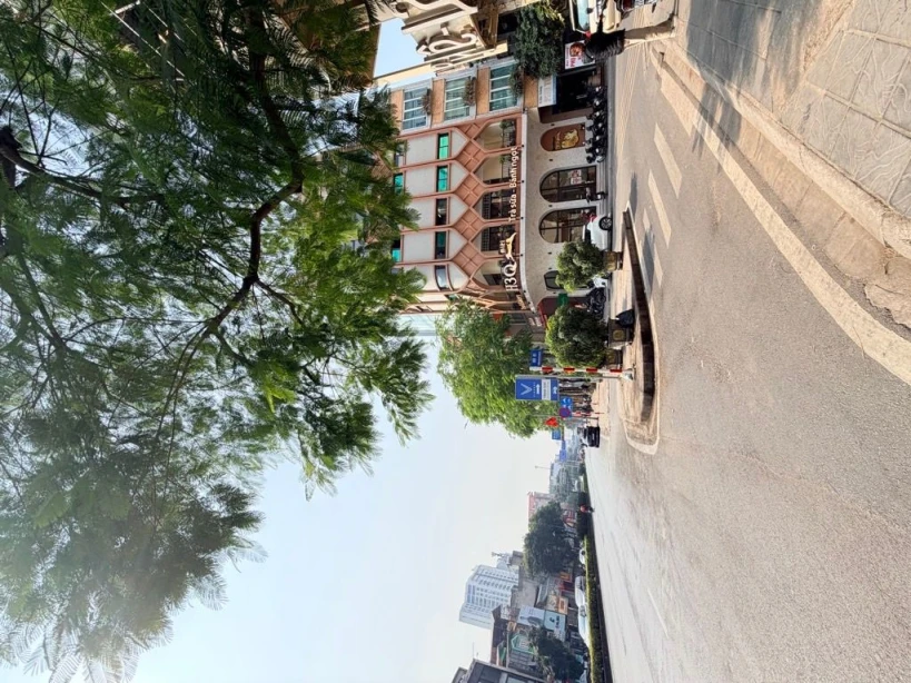 Duy nhất 1 căn ! chỉ nhỉnh 3 tỷ nhà c4 Nguyễn Văn Cừ, oto gần, sổ đỏ cất két.