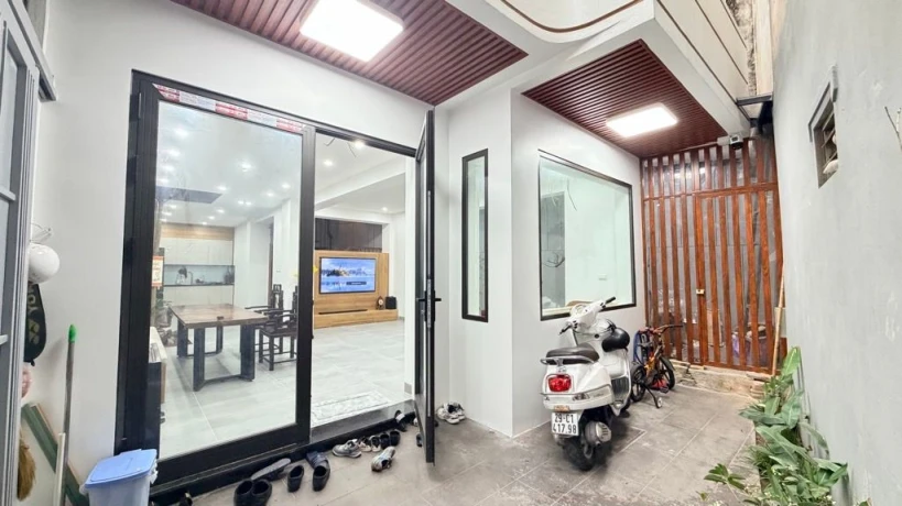 Bán nhà Ngọc Thuỵ, 90m x 4T gần cầu thiết kế đẹp chỉ hơn 10 tỷ