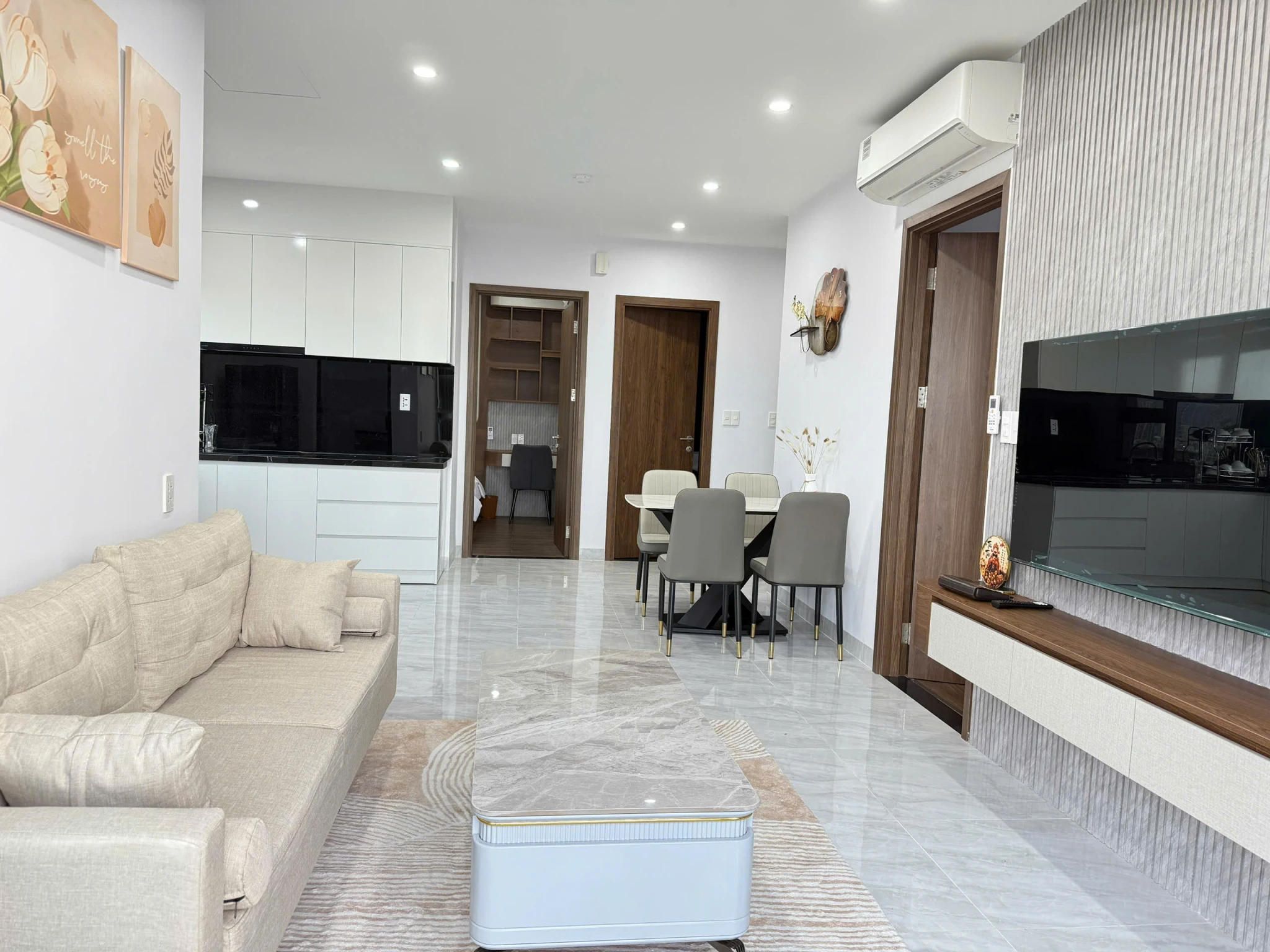 CHO THUÊ CĂN HỘ GÓC CAO CẤP VISTA RESIDENCE – TẦNG 15, VIEW PHÁO HOA VÀ TOÀN CẢNH THÀNH PHỐ ĐÀ NẴNG