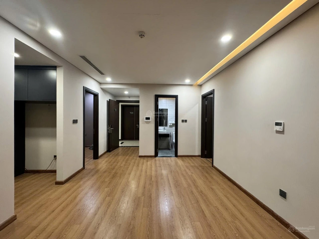 Chính chủ cần bán gấp căn hộ 89,4m2, 3PN 2WC tại Terra An Hưng, nội thất cơ bản tầng cao thoáng mát