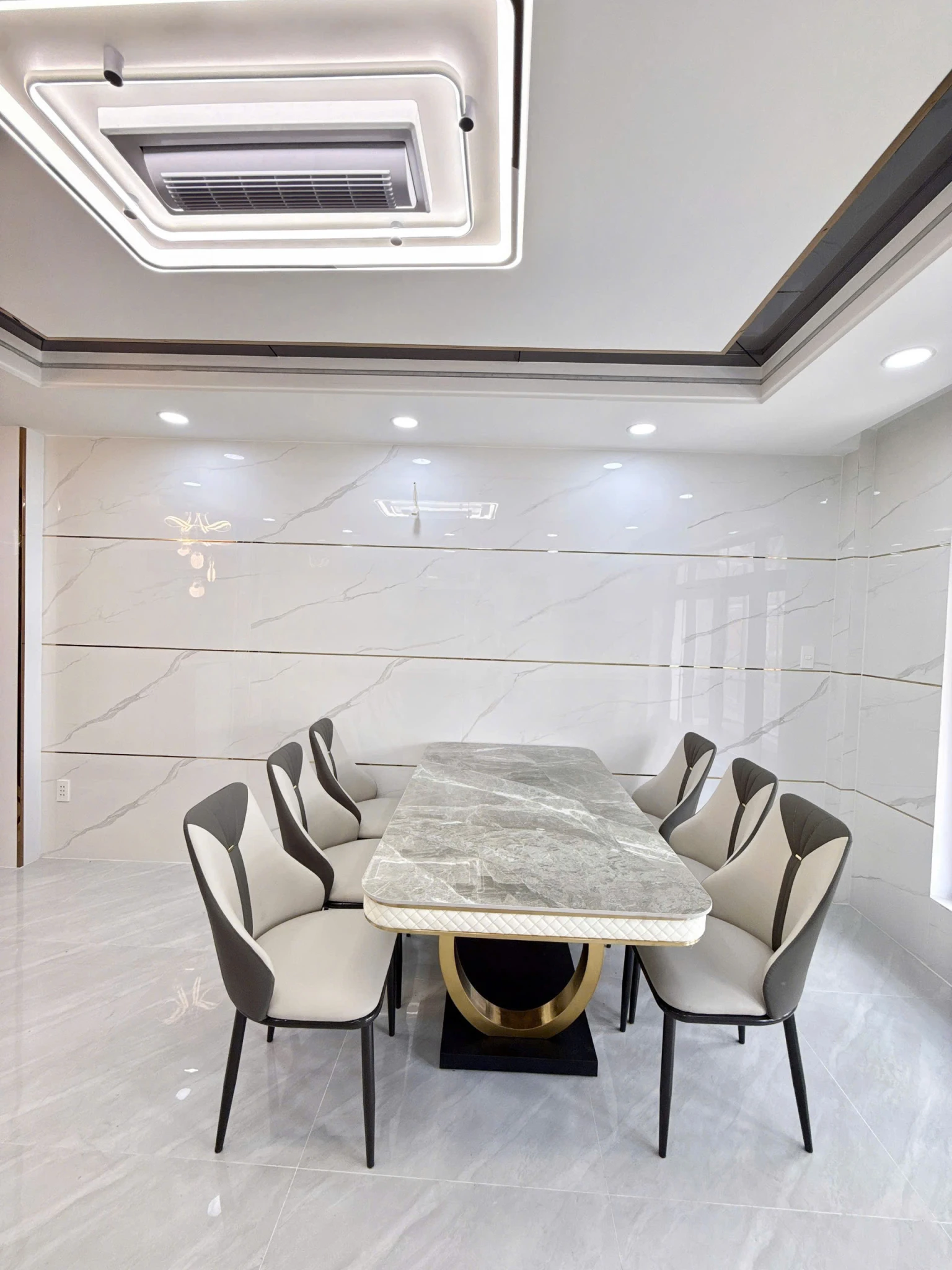 HOT - SIÊU PHẨM NHÀ PHỐ KHU ĐỒNG BỘ – FULL NỘI THẤT – GIÁ TỐT NHẤT KHU VỰC BÌNH TÂN