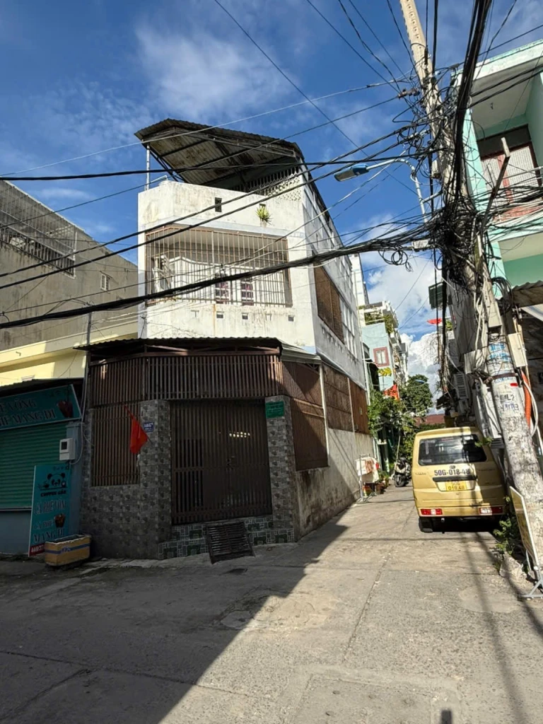 CHO THUÊ NHÀ NGUYÊN CĂN – HẺM XE HƠI – 2 MẶT TIỀN – HƯƠNG LỘ 2, BÌNH TÂN