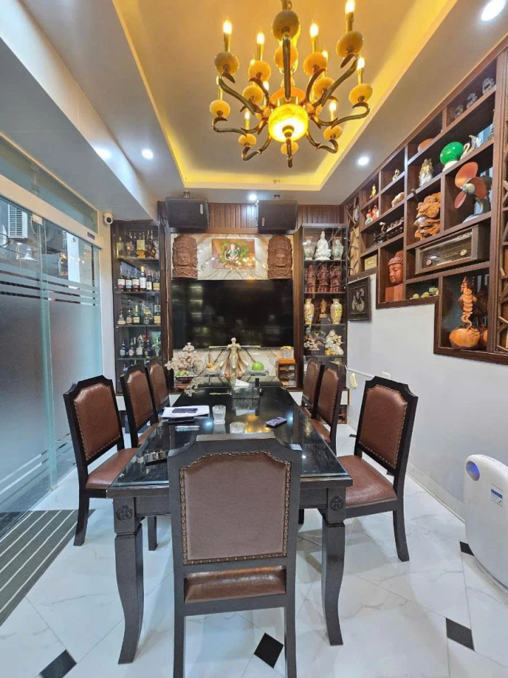 SIÊU PHẨM NHÀ PHỐ PHAN ĐÌNH GIÓT – GẦN Ô TÔ TRÁNH, GIÁ HIẾM CHỈ 6,9 TỶ