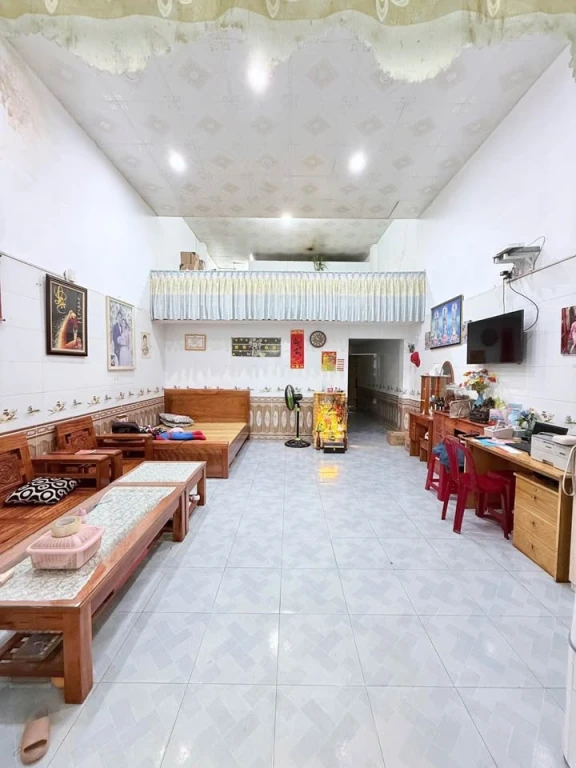 TIN VUI CHO NHÀ ĐẦU TƯ – BÁN NHÀ - HÀNG HIẾM - SIÊU VỊ TRÍ -SAU BẾN XE