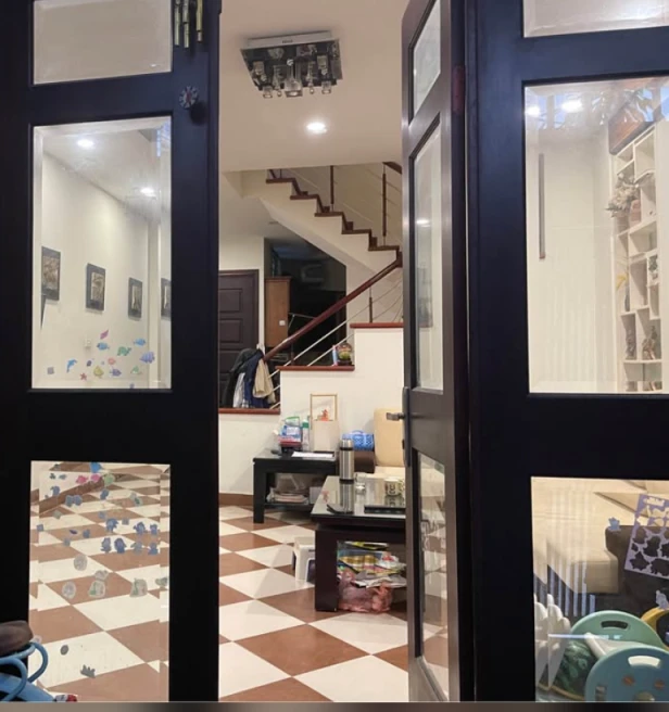 🇻🇳🏠 MẶT NGÕ RỘNG  - CÁCH 20M RA Ô TÔ  - RA LĂNG BÁC VÀ PHỐ CỔ 5 PHÚT. Thịnh Hào1  DT 58 m2 , 5 tầng ,MT 4.7 m . Giá nhỉnh 15 tỷ Đống Đa .