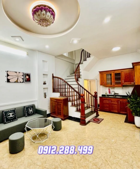 ✅Hàng xóm TTTM CHỢ MƠ khu vực Bạch Mai - Đại La DTsd : 36m2 - 5Tầng (Lô Góc 3 thoáng)