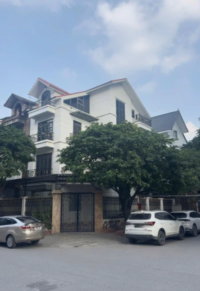 Cho Thuê Nhà Biệt Thự 4 Tầng,Lô Góc