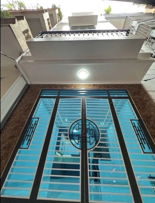 Bán nhà trung tâm thanh Xuân, ngõ thông 6 tầng bề thế full nội thất, 38m *6t, sổ vuông đẹp.