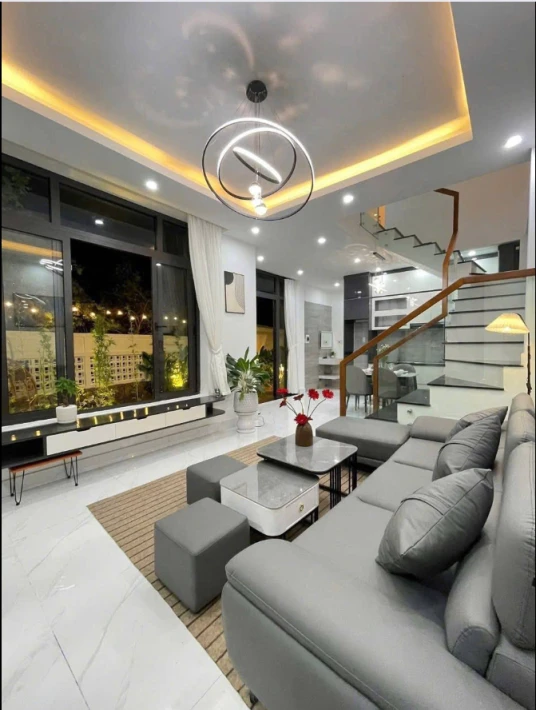 CHO THUÊ  CĂN VILLA 03 TẦNG HIỆN ĐẠI CÓ HỒ BƠI LỚN  TẠI KIM LONG - TP HUẾ