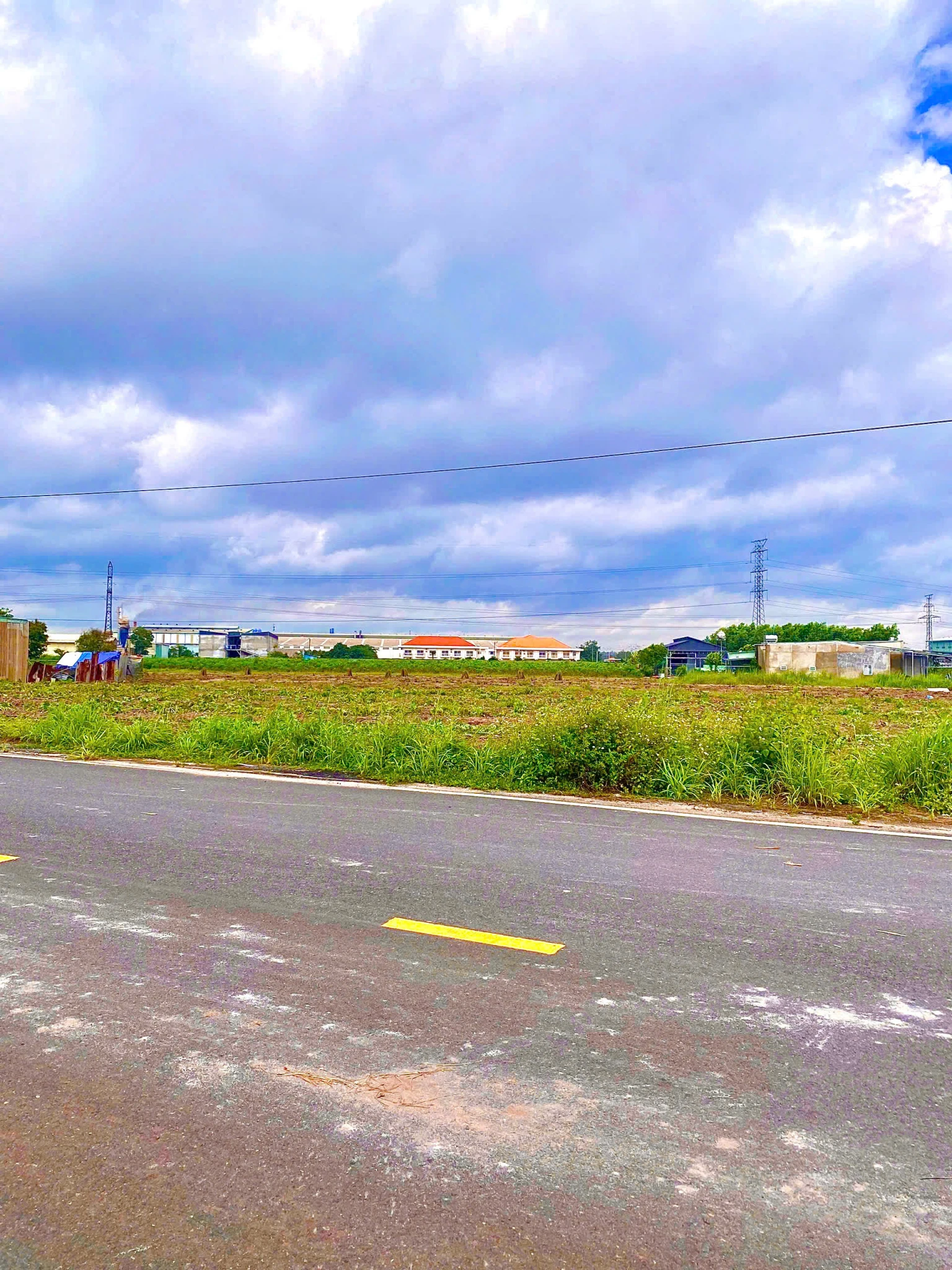 GIA ĐÌNH CẦN XOAY VỐN KINH DOANH BÁN GẤP 450M² NGAY KCN, GẦN CHỢ, MT ĐƯỜNG 24M