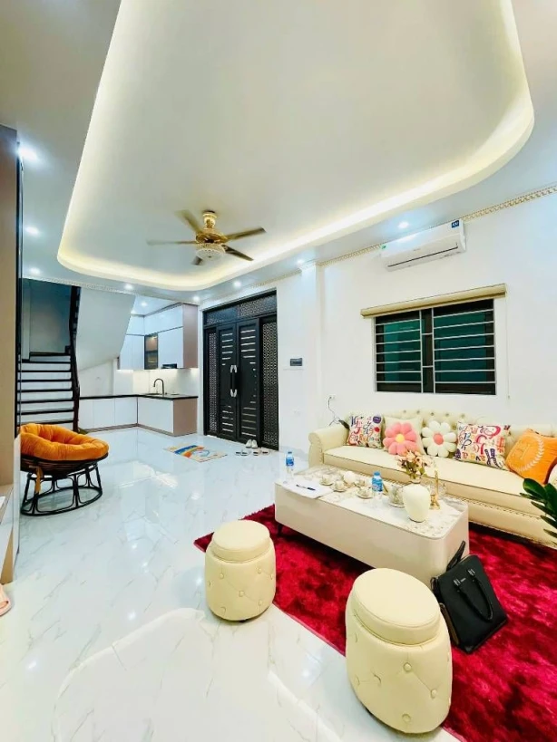 💥 NHÀ ĐẸP TRUNG KÍNH FULL NỘI THẤT Ở NGAY, CHỈ CÁCH 30m RA ĐƯỜNG 2.5  SAU QUY HOẠCH