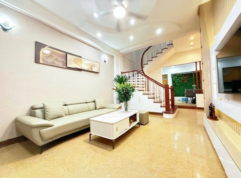 BÁN NHÀ NGUYỄN KHÁNH TOÀN - VỊ TRÍ ĐẸP, KINH DOANH SẦM UẤT