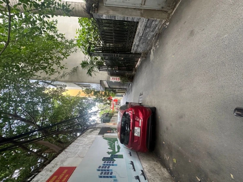 ❤️ TRUNG TÂM CẦU GIẤY❤️ NHÀ ĐẸP Ở NGAY❤️ 10m ra ôtô 30m ôtô Tránh ĐẦY ĐỦ CÔNG NĂNG❤️ SỔ ĐỎ HOA HẬU