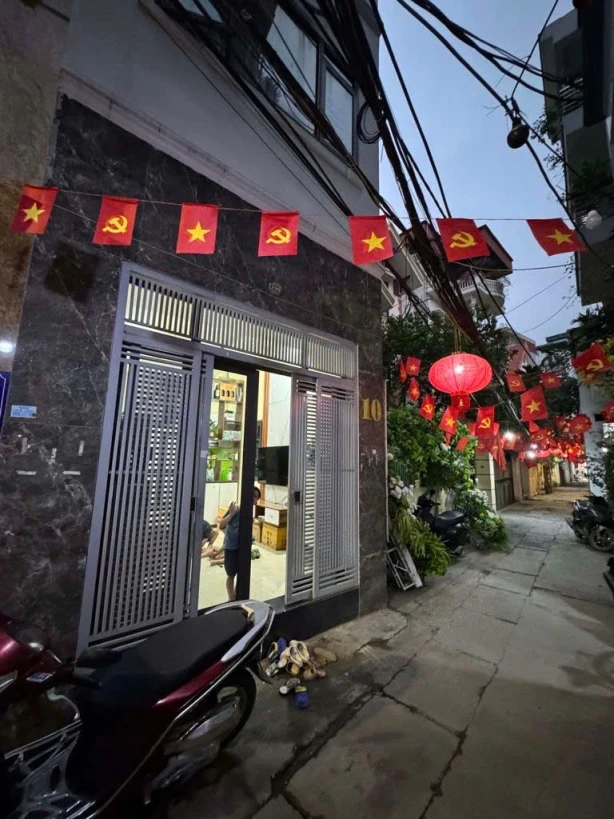 BÁN NHÀ TRẦN CUNG – LÔ GÓC 2 THOÁNG – Ô TÔ ĐỖ CỬA – TIỀM NĂNG TĂNG GIÁ CAO