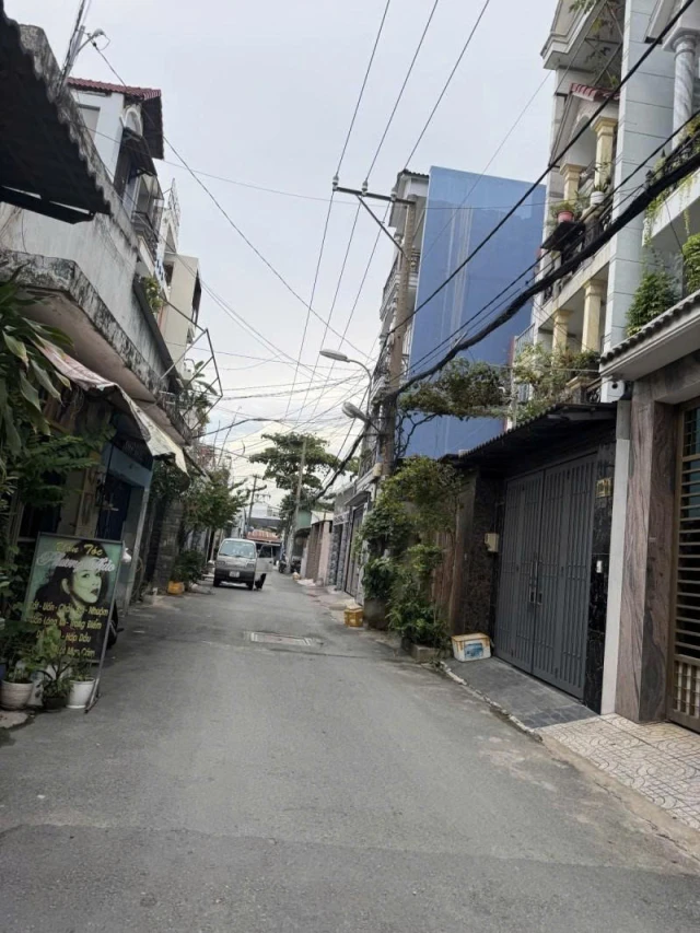 Bán nhà Hẻm 8m Phạm Văn Chiêu - gần Quag Trung, 5,2x29m, 2 Tầng, 7PN, tiện xây, 14,5 Tỷ.