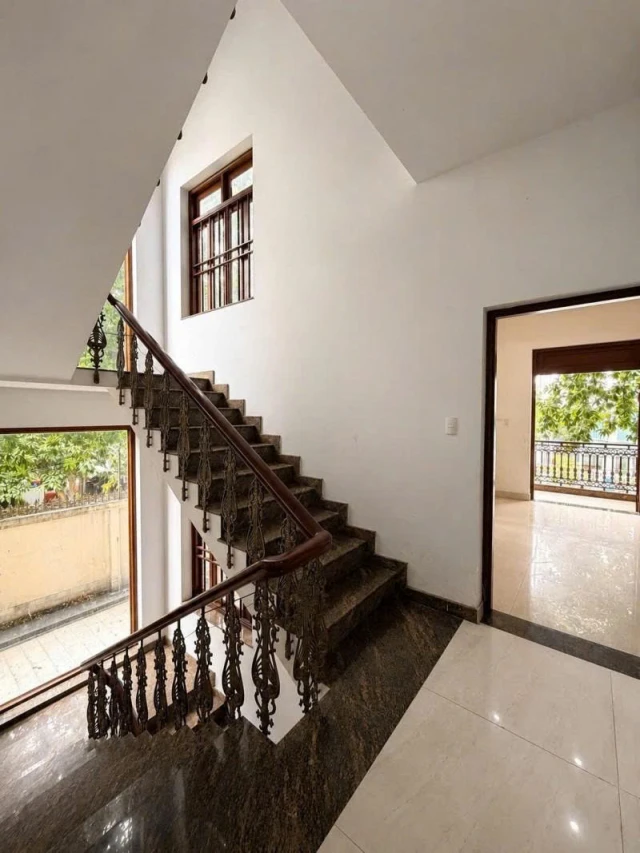 Bán nhà Biệt thự - Mặt tiền Sông Nhuệ - ngay Khu Sân Bay, 18,5x20m, 3 Tầng, chỉ 64 Tỷ.
