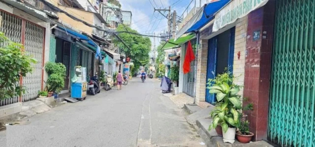 Bán nhà Mặt tiền Hoàng Xuân Nhị - giao Âu Cơ, 8,3x27m, Cấp 4, GPXD 8 tầng, 17,5 Tỷ.
