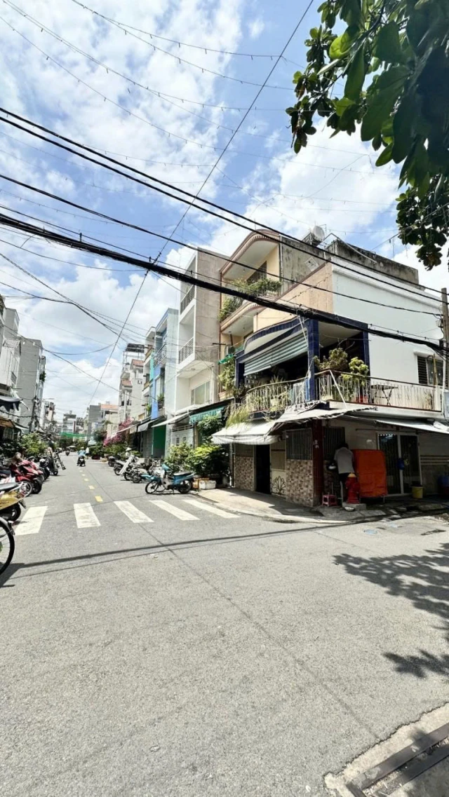 Bán Nhà Mặt tiền Phạm NGọc - giao Tân Hương,  4,3x27m, 5 Tầng - 7PN, Sổ A4,  14,5 tỷ.