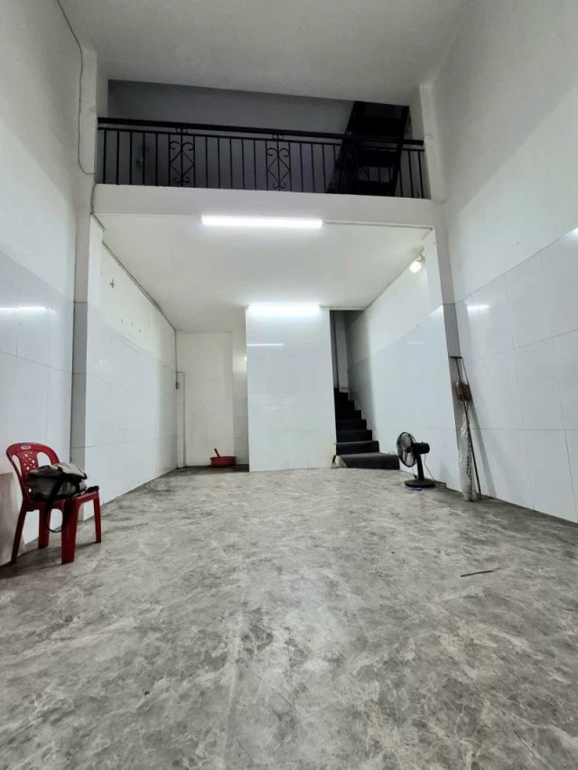 Bán nhà Măt tiền  Văn Cao - gần chợ Tân Hương, 3,6x8m, 4 Tầng - 3 PN, HĐT 12tr, 6,2 Tỷ.