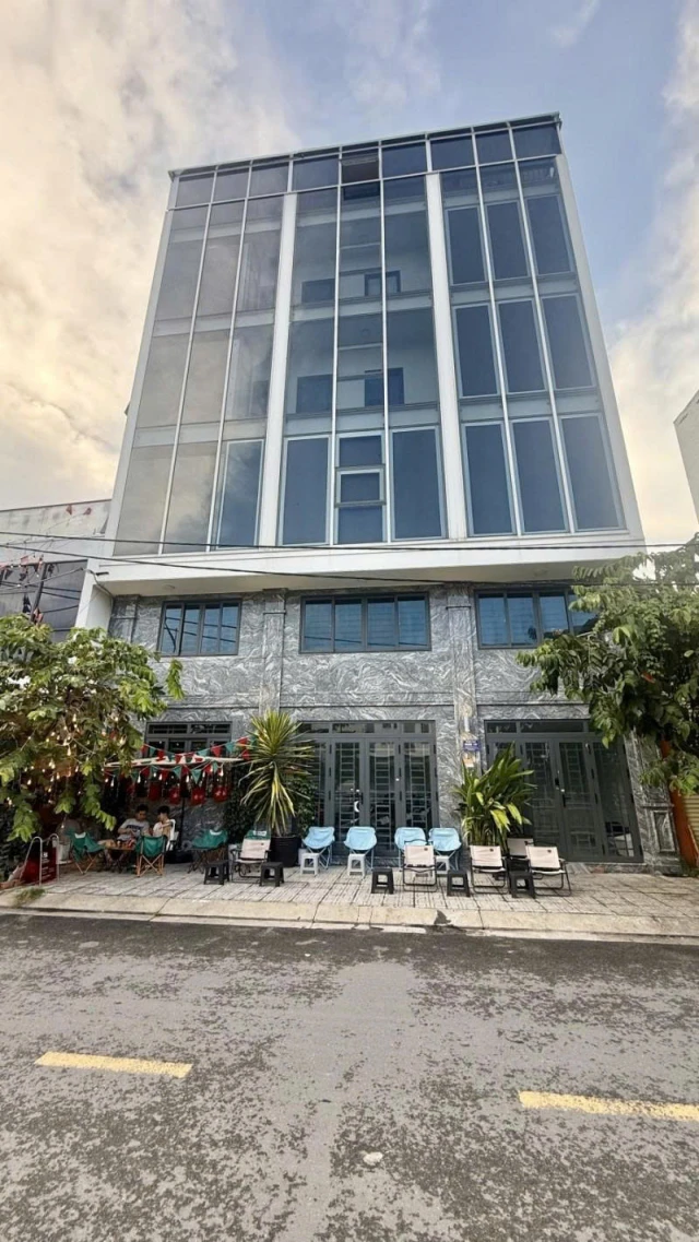 Bán nhà Mặt tiền Phạm Huy Thông - Dương Quảng Hàm, 11,5x4,2m, 6 Tầng, HĐT 32tr, 12,5 Tỷ.