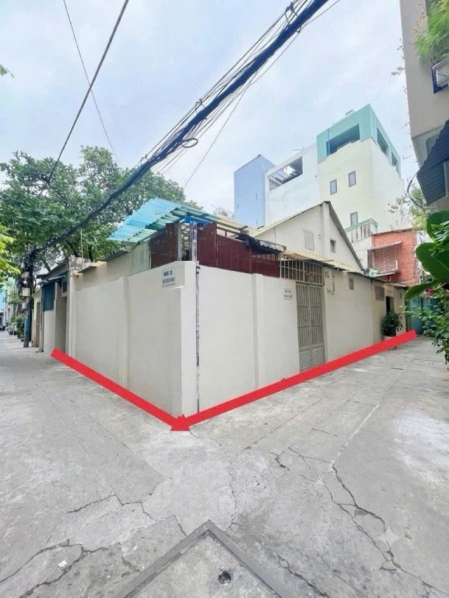 Bán nhà Lô góc - Hẻm 4m Huỳnh Văn Bánh - gần Phan Đình Phùng, 5,2x17m, Cấp 4, 10,6 Tỷ.