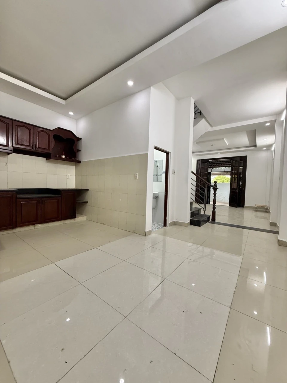 Bán nhà hẻm 3,5m đường Trường Chinh, gần Cộng Hòa, 5x12m, 4 Tầng - 4PN, chỉ 6,8 tỷ.