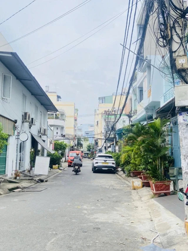 Bán nhà Cấp 4 - Hẻm 6m Vườn Lài - gần Lũy Bán Bích, 5x25m, GPXD 7 Tầng, Sổ A4, 12,95 tỷ.