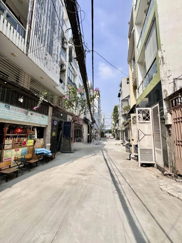 Bán nhà 20 CHDV, Hẻm 8m Phan Văn Trị, gần Phạm Văn Đồng, 7,2x14m, 6 Tầng, 18,5 tỷ.